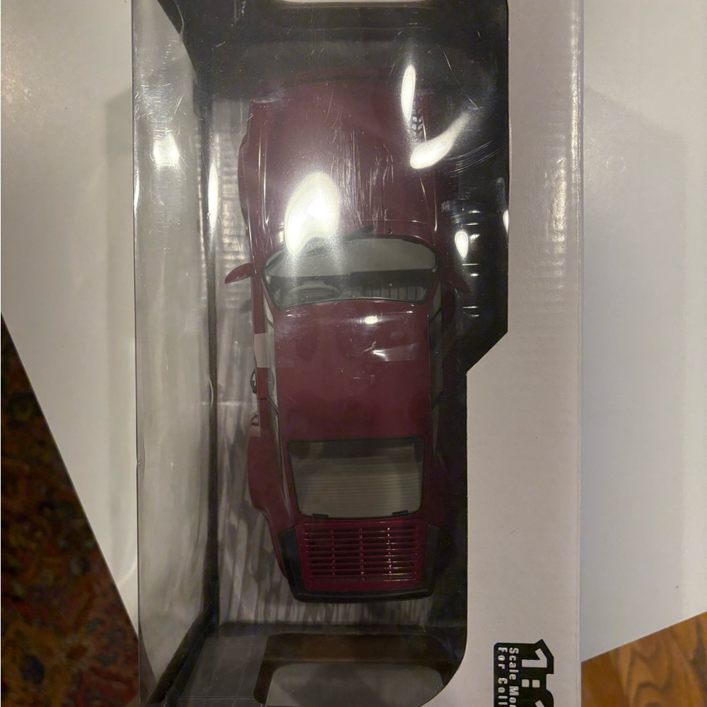 Solido Porsche 911 (964) Turbo Ruby Star Red Diecast 1/18 NIB - Picture 6 of 10